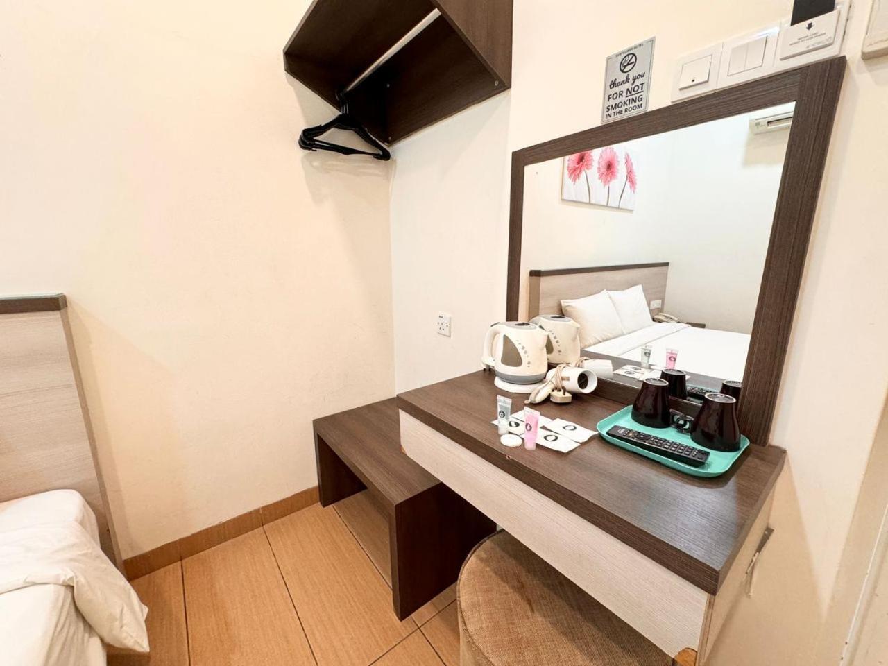 Hotel Sunflower - Hls Melaka Zewnętrze zdjęcie