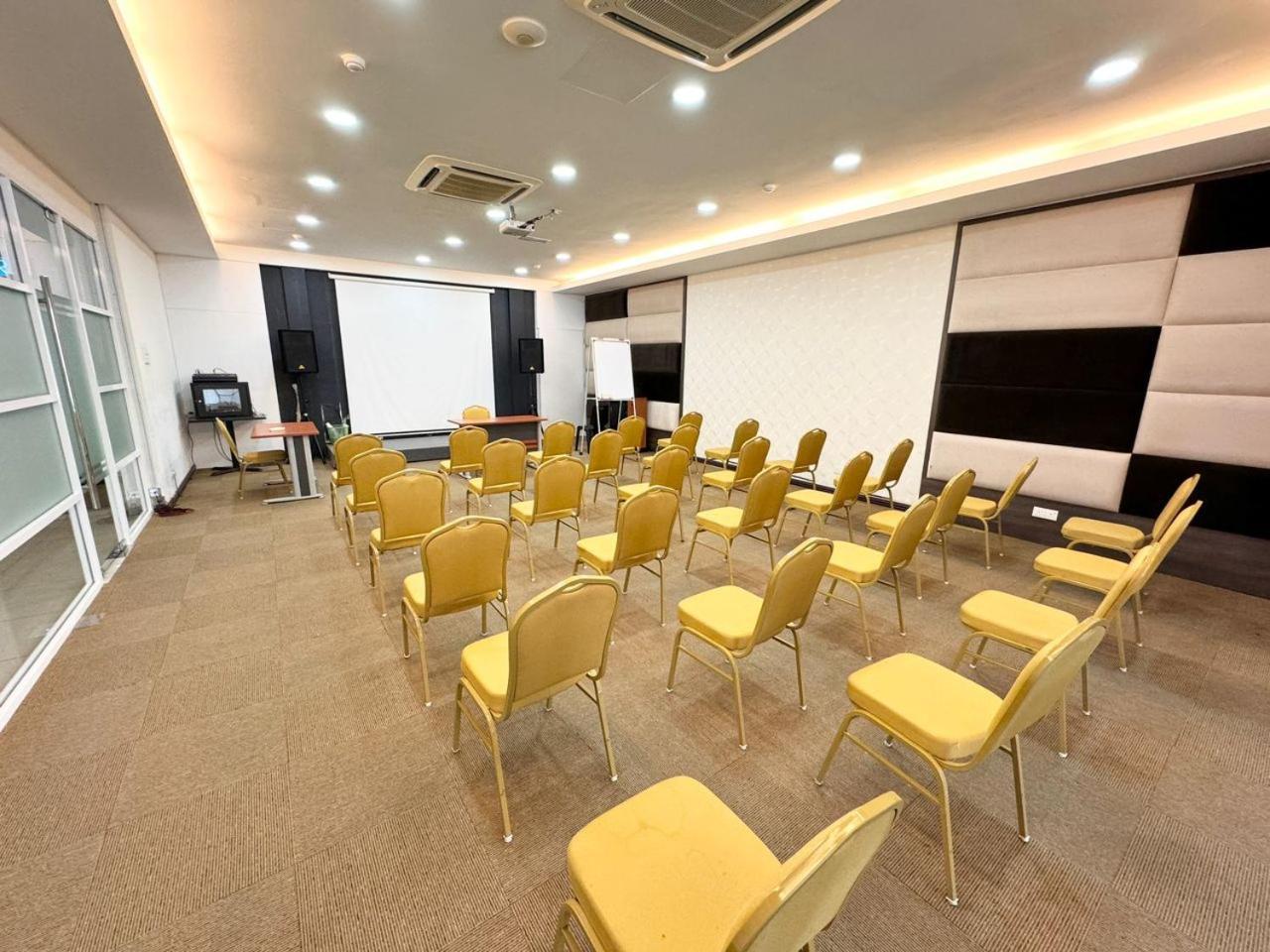 Hotel Sunflower - Hls Melaka Zewnętrze zdjęcie